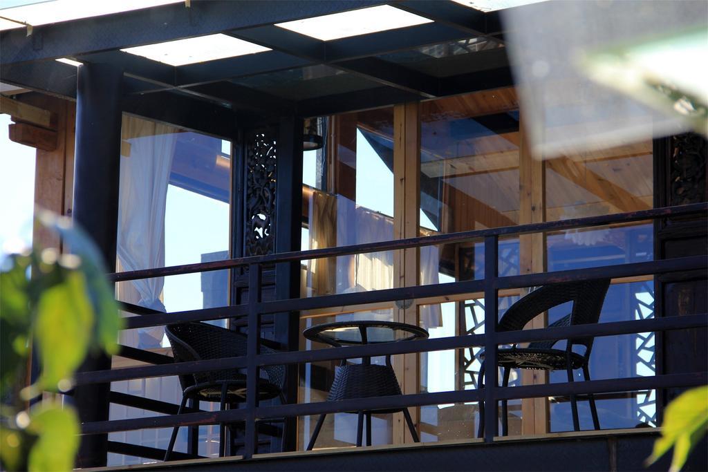 Lijiang Baisha Free Time Designed Hotel Exterior foto